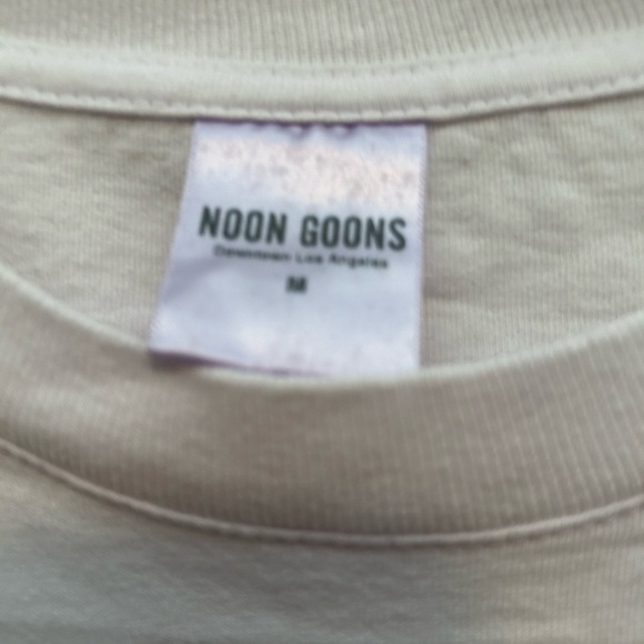 𝅺noon Goons "why be normal" tshirt - Picture 8 of 9
